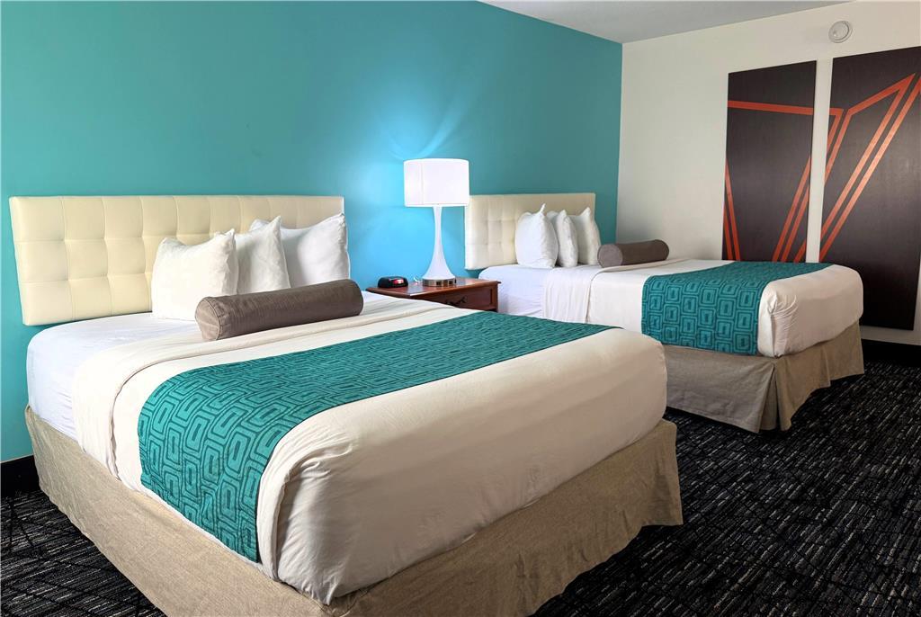 Howard Johnson By Wyndham Evansville East Room photo