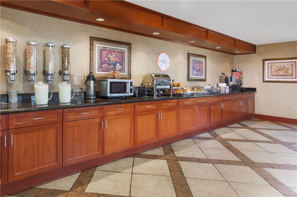 Howard Johnson By Wyndham Evansville East Facilities photo
